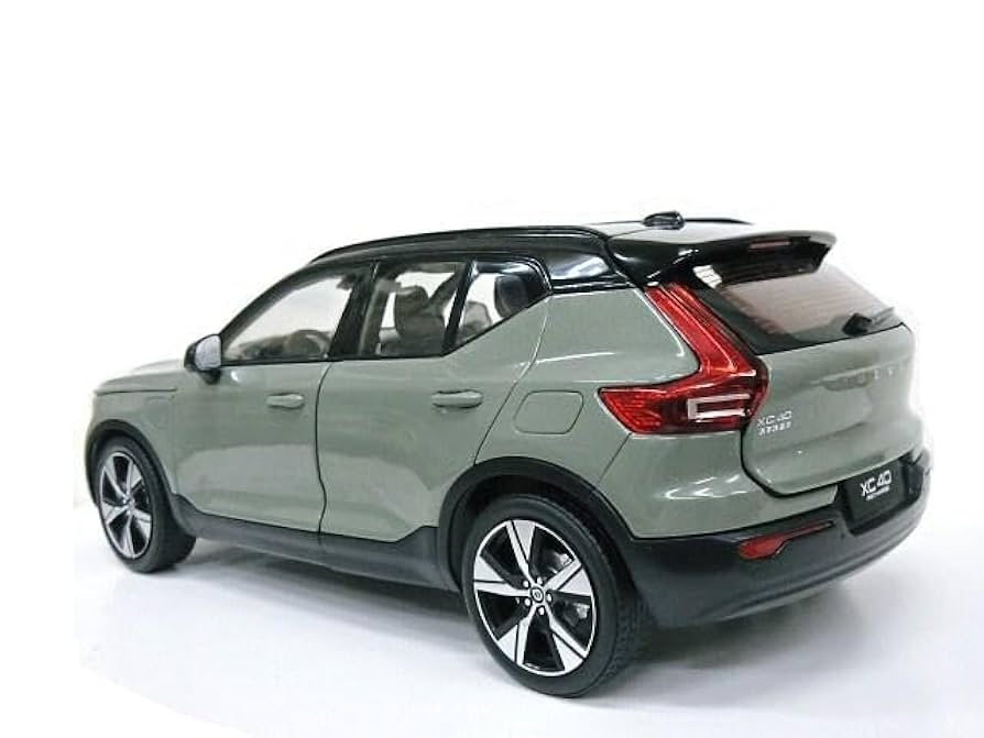 VOLVO XC40 1/18 ミニカー 1:18 Paudi Scale Volvo XC40 2022 Diecast Model Car Toy Gift